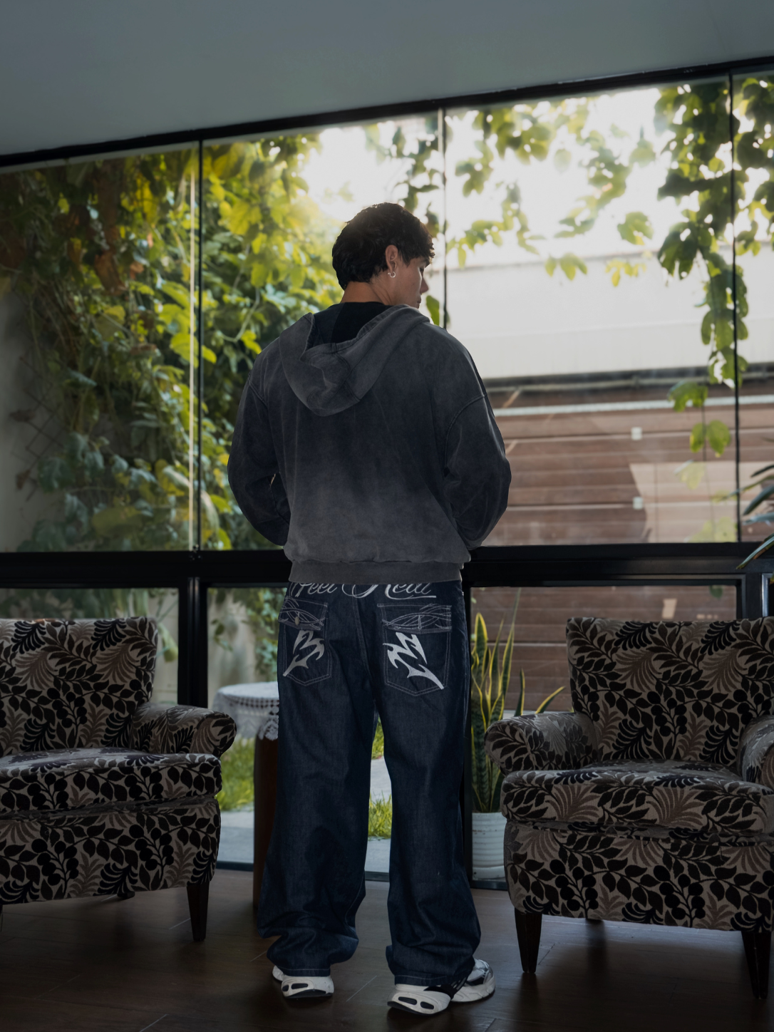 Zip Hoodie Negra