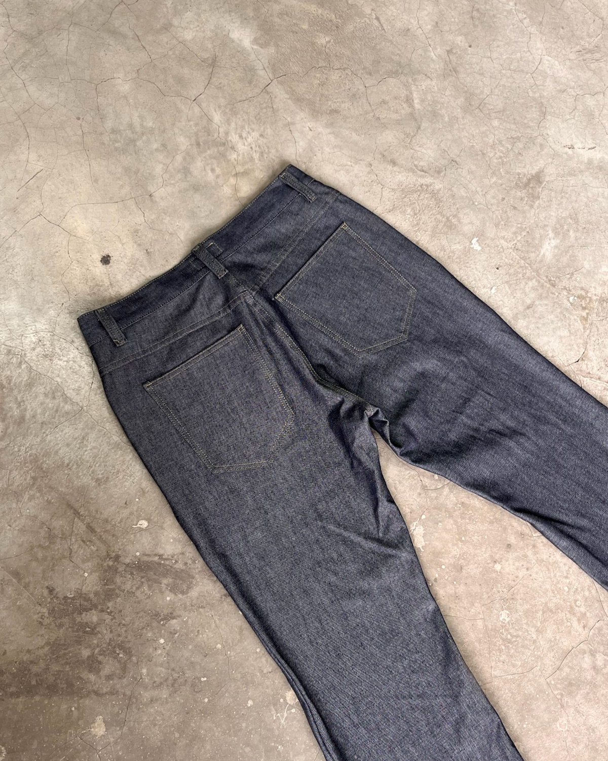 Jean Bootcut Raw Azul